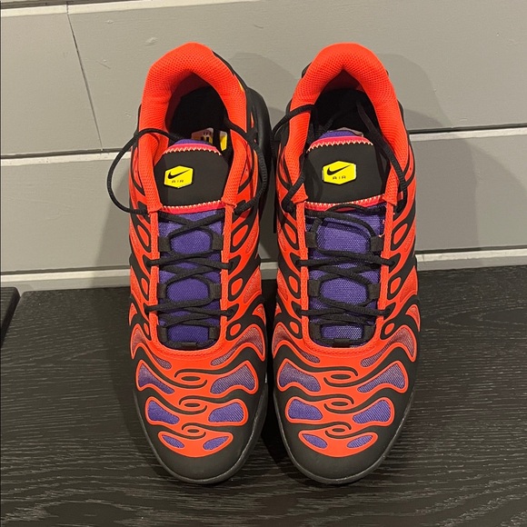 Nike Air Max Plus TN Black and Red with Purple Accents Men’s size 11.5 - Picture 7 of 7